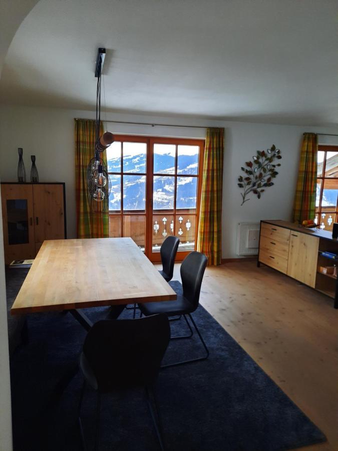 Hahnenkammblick Villa คิทซ์บือห์ ภายนอก รูปภาพ